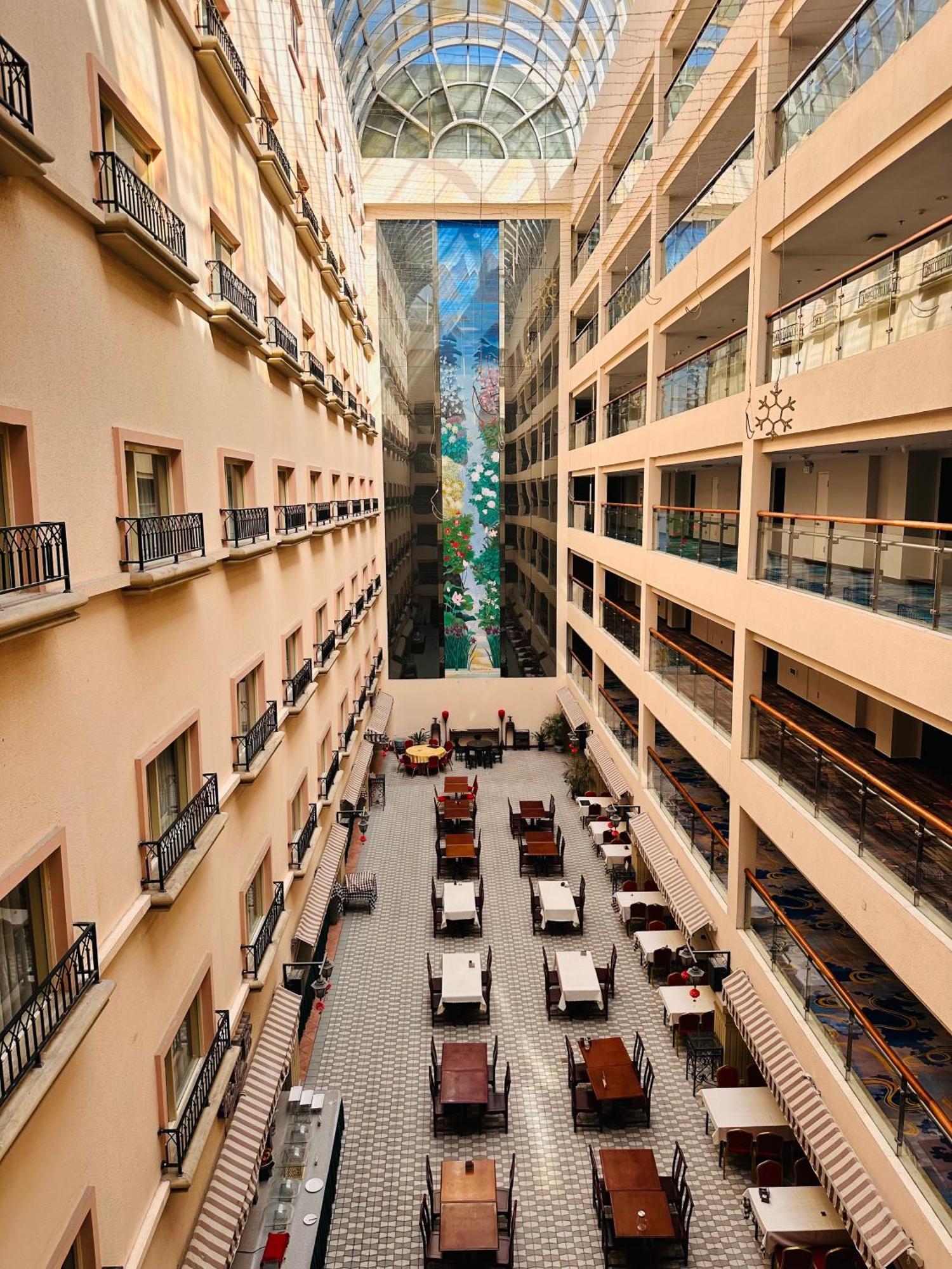 The North Garden Hotel Beijing Wangfujing Pequim Exterior foto