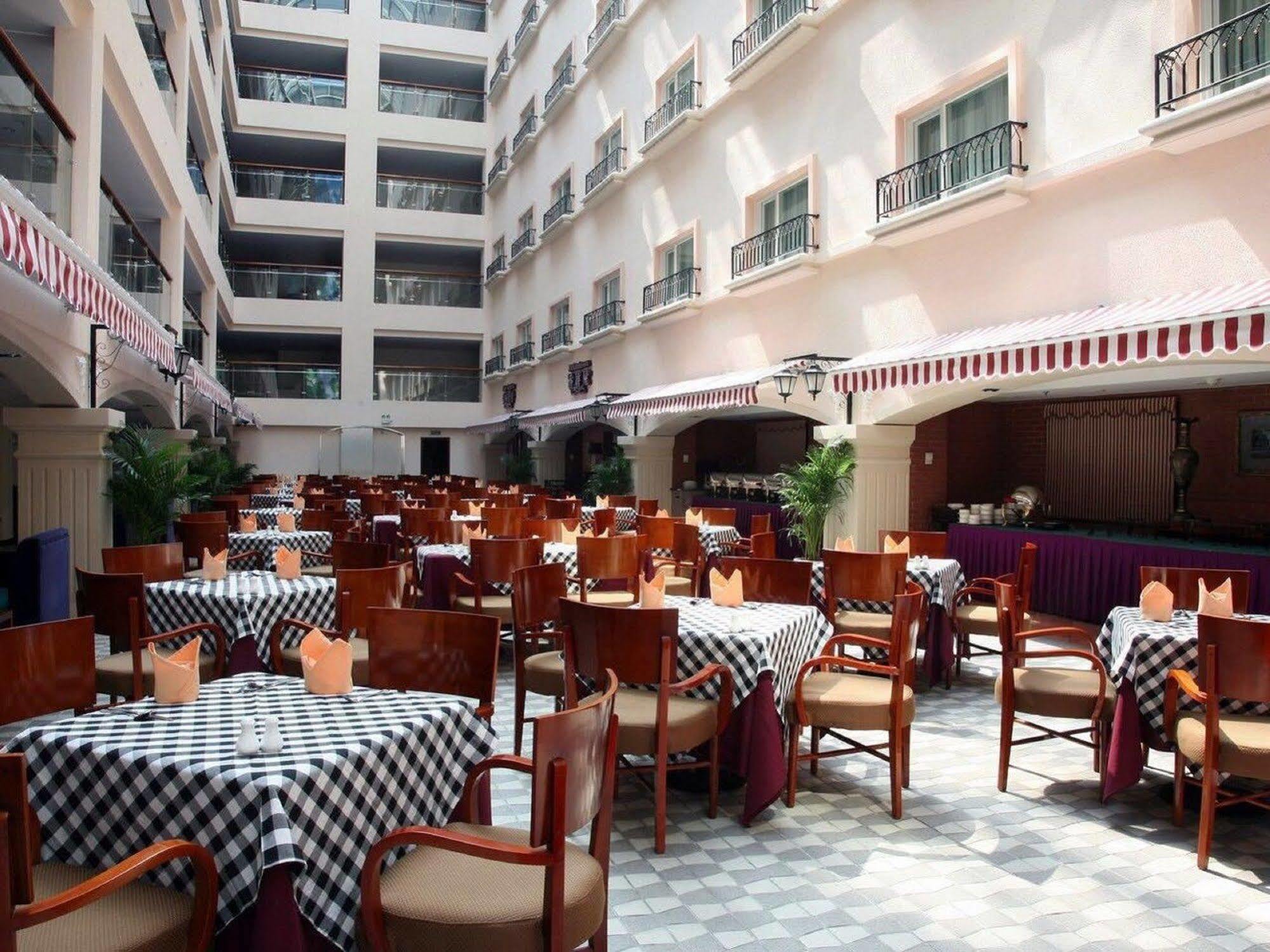 The North Garden Hotel Beijing Wangfujing Pequim Exterior foto